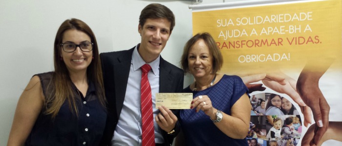 FUNIBER entrega el premio a la ganadora del FUNICONCURSO «Publicación Solidaria»