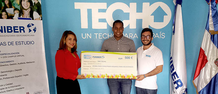 FUNIBER entrega premio al segundo ganador del FUNICONCURSO