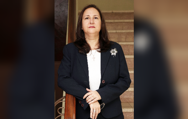 Entrevista a Aránzazu Berbey-Álvarez, alumna becada por FUNIBER y autora del nuevo libro «Fundamentos de Ingeniería Ferroviaria: la vía»